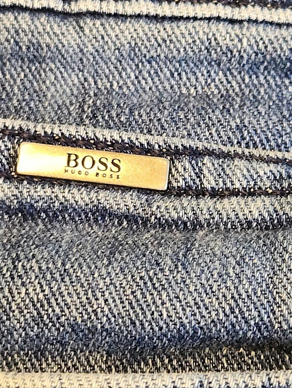 🔥 Upgrade Your Denim Game: Hugo Boss / Candiani Slim Fit Jeans (Size 34x32) 🔥